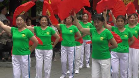 最新广场舞拥军秧歌，与自然美景的交融，内心平和之旅的启航