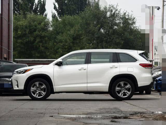 丰田全新七座SUV，自信与变革之力，驶向成功之选