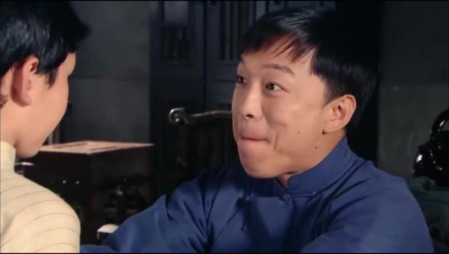 青岛往事演员表谷蓝，城市温暖纽带中的记忆篇章