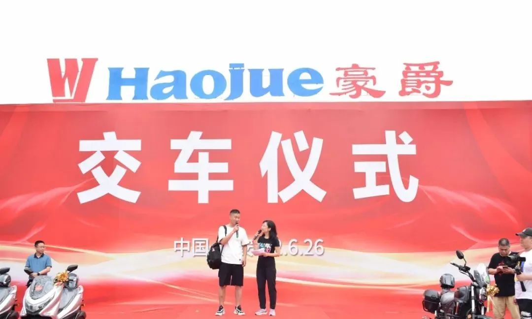 宾豪上市，自信启航，学习变化中的华丽篇章
