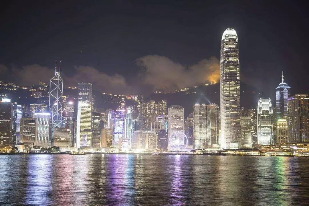 维多利亚港夜游船票价格详解，深度分析与个人视角