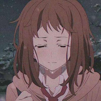 时代背景下的独特印记，伤感女生动漫头像