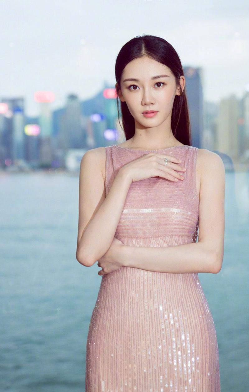 演员苗苗，星光璀璨，演技闪耀无限